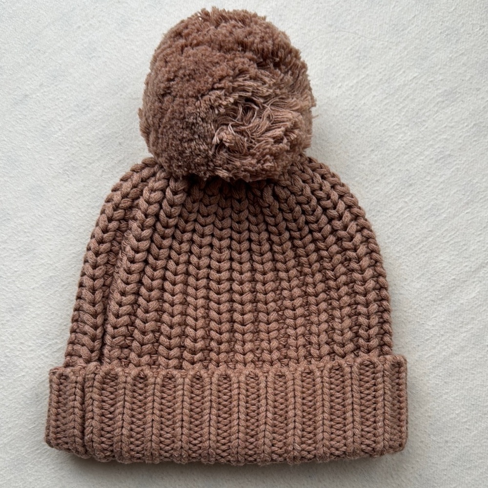 Chunky Knit Pom Pom Beanie